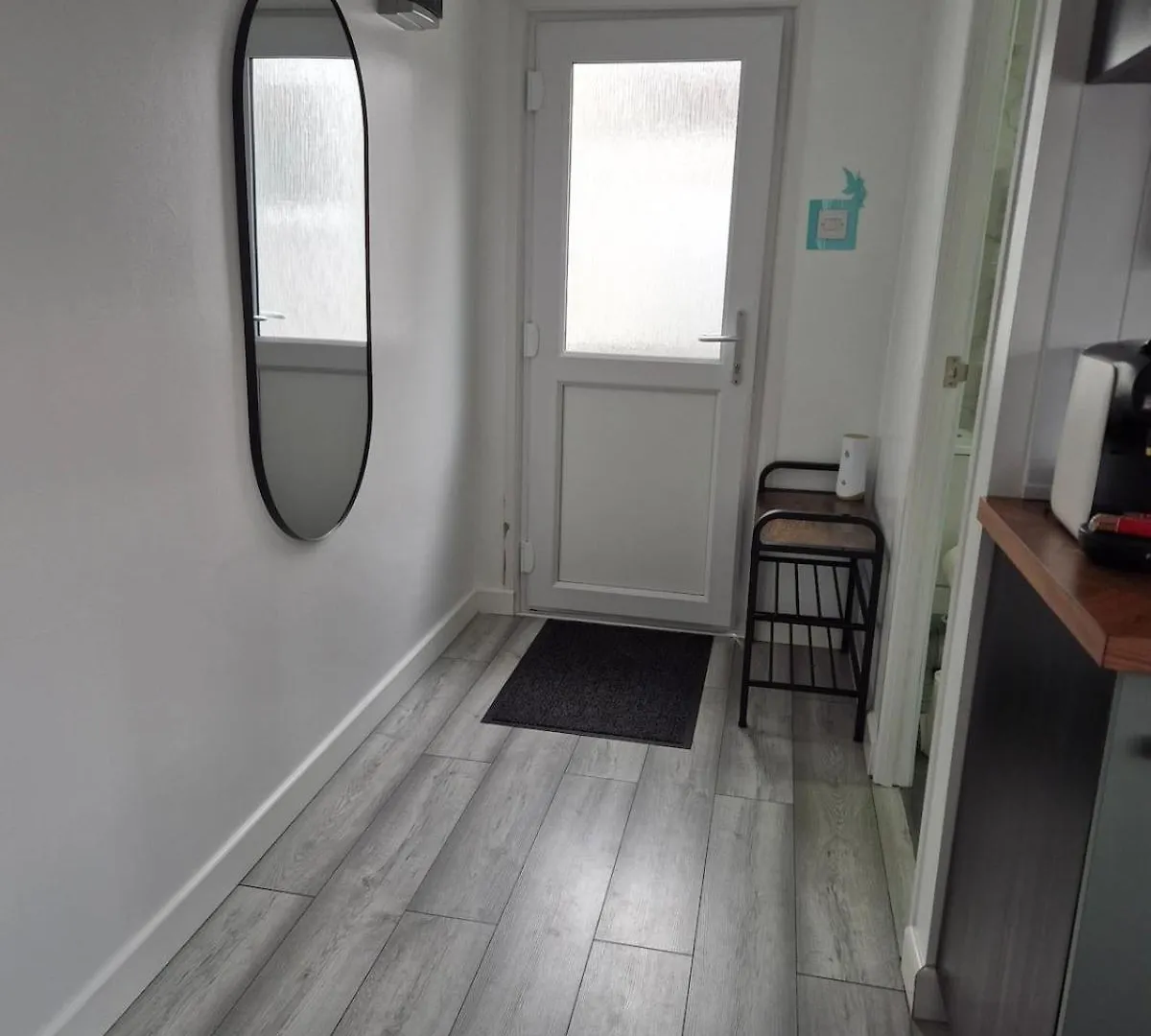 Garden Self Contained Studio In London Apartment